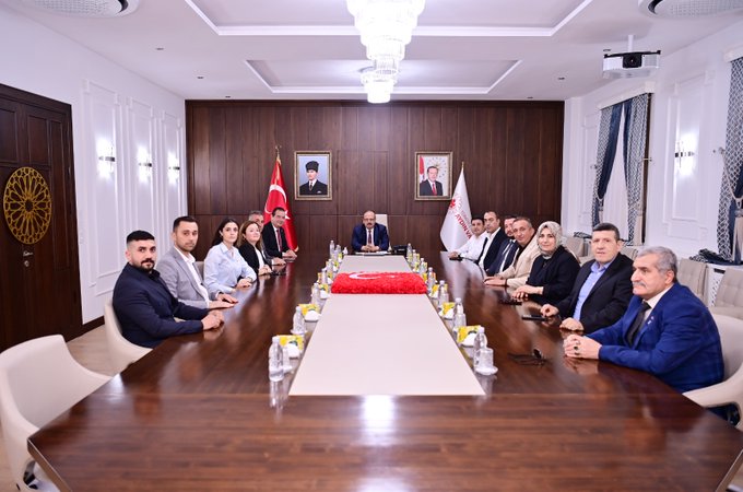 Efeler İlçe Başkanı Kendirlioğlu Vali Canbolat’ı Ziyaret Etti