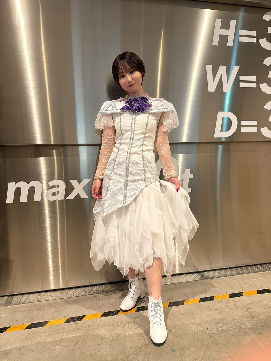 こちら本日発売です！
懐かしい曲から集大成の曲まで是非何度もお楽しみくださいませ🗝

#Kleissis #アルラス #アルカラスト