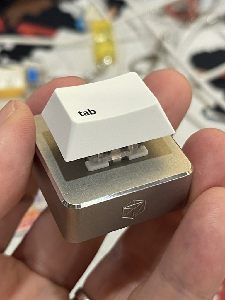 goblintechkeys's tweet image. Just finished our prototype 🔧
A fully programmable single key keyboard with SUS 304 stainless steel casing — matte finish, polished edges.
⠀
Assign any shortcut or macro. Compact, clicky, and clean.
⠀
#goblintechkeys #mechanicalkeyboard #keyboarddesign