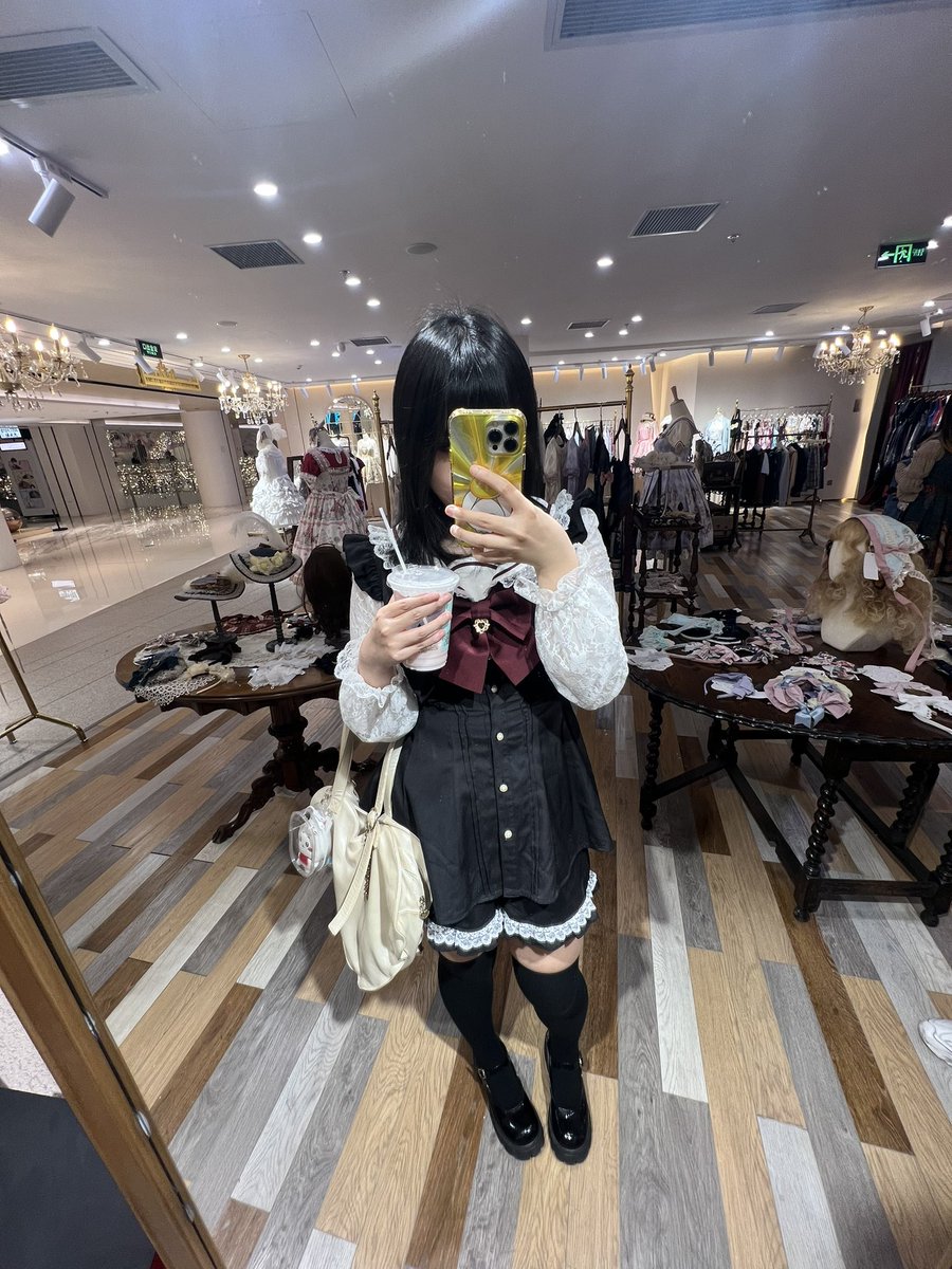moreuwu__'s tweet photo. 剪头发咯 https://t.co/tgjyLRxJd8