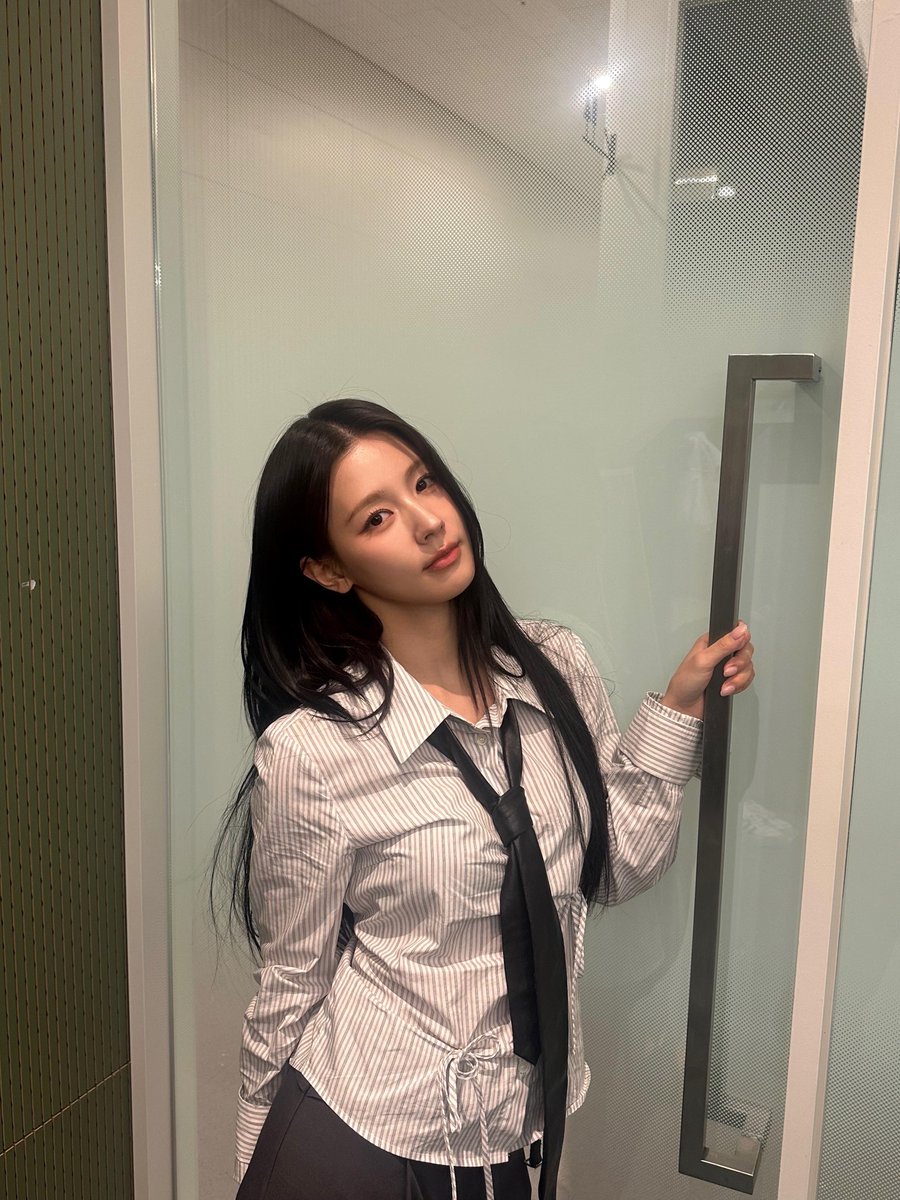 cmyarchive's tweet image. [250530]🐰 on 🫧