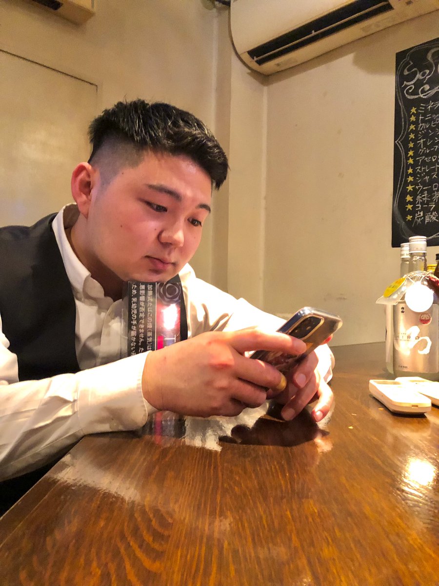 5月30日(金)
こんばんは

エフェクターopenしました

キンキンキラキラ金曜日！！

今宵も皆様のお越しを心よりスタッフ一同心よりお待ちしております！！