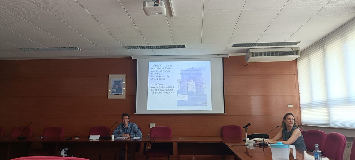 👉 Recepción Clásica y Dictaduras Europeas.

Curtis Dozier pone el broche de oro final con la conferencia 

“Twenty-first Century Authoritarian Politics and Greco-Roman Antiquity: The View from the United States”.

<a href="/CurtisDozier/">Curtis Dozier</a>