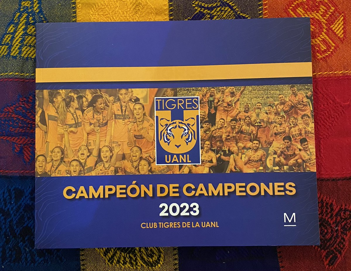 BBCapMex's tweet image. 674)
Sin autor.
"TIGRES".
"CAMPEÓN DE 
CAMPEONES 2023".
Primera Edición.
Editorial Milenio.
México 2023.
171 páginas.
Tiro: Sin dato.
ISBN: 978-607-546-527-2.