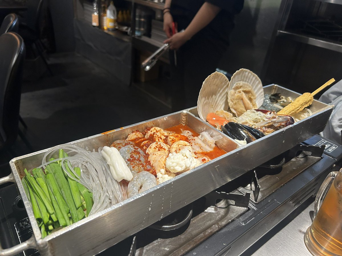 細長い鍋を食べました。 #韓国料理 #新大久保