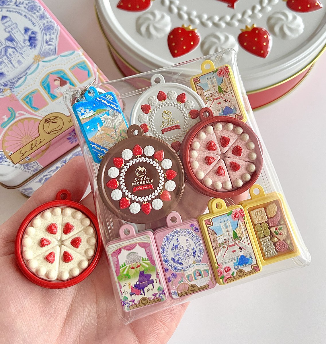 サブレミシェル ミニチュア クリアポーチに詰めてみた🍓
