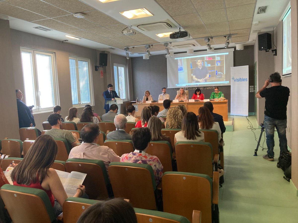 IAVANTE FPS (@iavante_fps) on Twitter photo Hoy se está desarrollando en la <a href="/ujaen/">Universidad de Jaén</a> las IV Jornadas de #EnfermedadesRaras Más Visibles y I Jornadas Internacionales de #CribadoNeonatal de la mano de <a href="/MasVisibles/">Mas Visibles</a>. En la inauguración, la delegada <a href="/Saludand_Jaen/">Delegación Territorial de Salud y Consumo en Jaén</a>, Elena González, presenta las jornadas #PruebaDelTalónAndalucía Hoy se está desarrollando en la <a href="/ujaen/">Universidad de Jaén</a> las IV Jornadas de #EnfermedadesRaras Más Visibles y I Jornadas Internacionales de #CribadoNeonatal de la mano de <a href="/MasVisibles/">Mas Visibles</a>. En la inauguración, la delegada <a href="/Saludand_Jaen/">Delegación Territorial de Salud y Consumo en Jaén</a>, Elena González, presenta las jornadas #PruebaDelTalónAndalucía