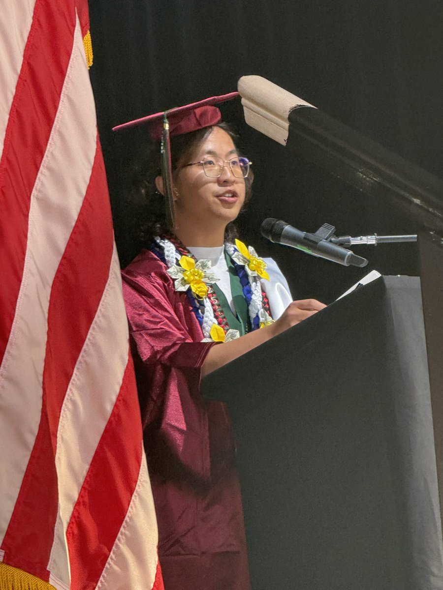 Aline H. Lee tweet media