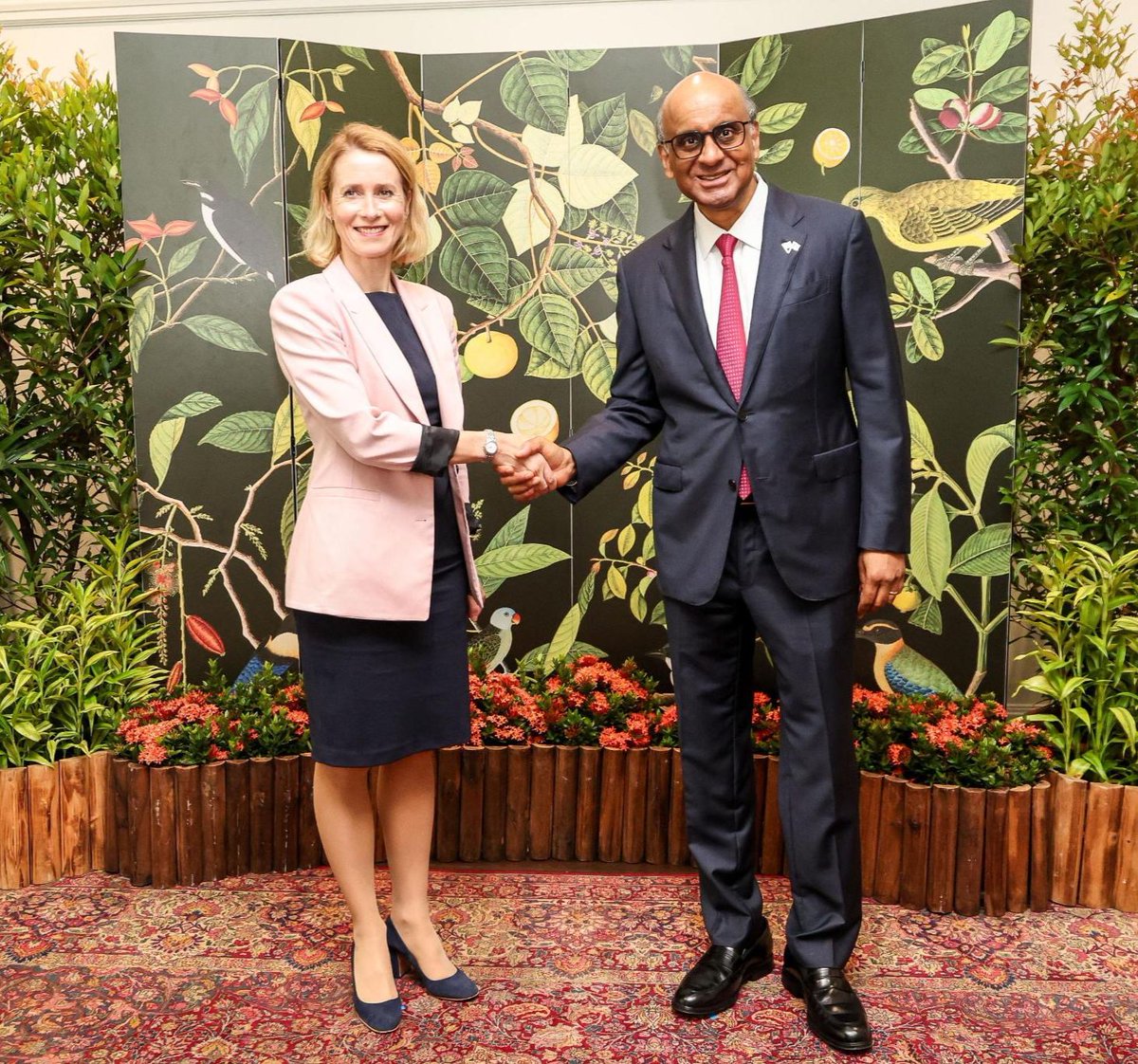 Kaja Kallas (@kajakallas) on Twitter photo Excellent exchange with President <a href="/Tharman_S/">Tharman Shanmugaratnam</a> today in Singapore.
The EU is a reliable partner for the region — and we are closer than ever to Singapore, united by a shared vision of a rules-based international order. Excellent exchange with President <a href="/Tharman_S/">Tharman Shanmugaratnam</a> today in Singapore.
The EU is a reliable partner for the region — and we are closer than ever to Singapore, united by a shared vision of a rules-based international order.