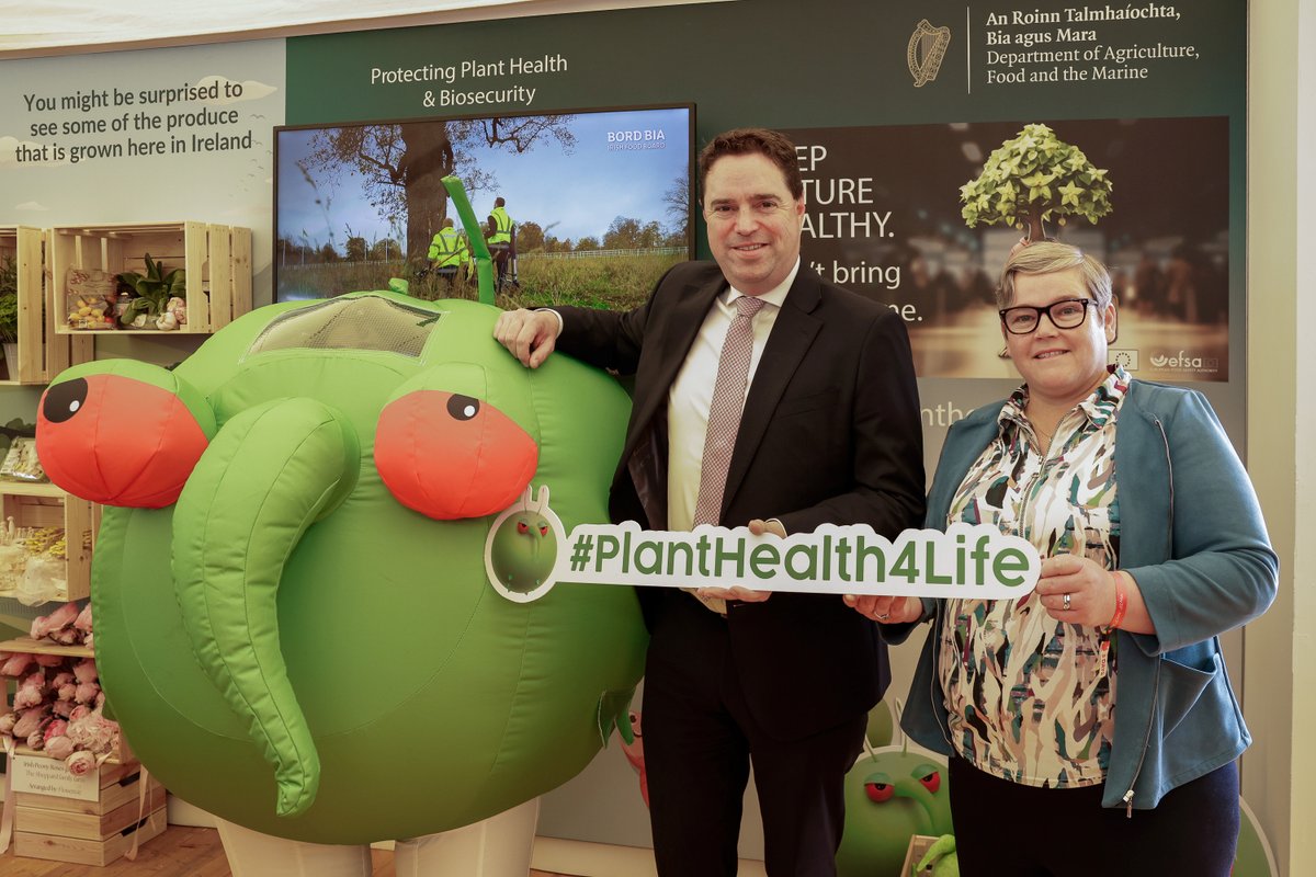 Dept of Agriculture, Food and the Marine (@agriculture_ie) on Twitter photo It was great to be joined by Minister <a href="/martinheydonfg/">Martin Heydon</a> at our #PlantHealth4Life stand in the 'Horticulture for Life' marquee at #BordBiaBloom2025. We need to be mindful when abroad to not bring home plants. Take a snap, but don't snip. Protect our plants and crops from pests. It was great to be joined by Minister <a href="/martinheydonfg/">Martin Heydon</a> at our #PlantHealth4Life stand in the 'Horticulture for Life' marquee at #BordBiaBloom2025. We need to be mindful when abroad to not bring home plants. Take a snap, but don't snip. Protect our plants and crops from pests.
