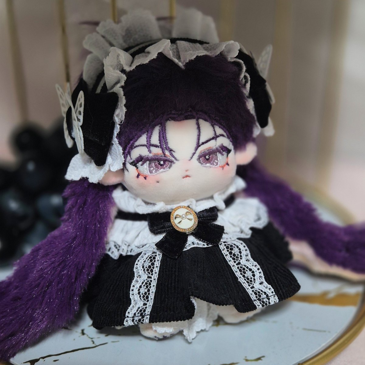 🦋

#오늘의_NG컷 #앤틱래빈