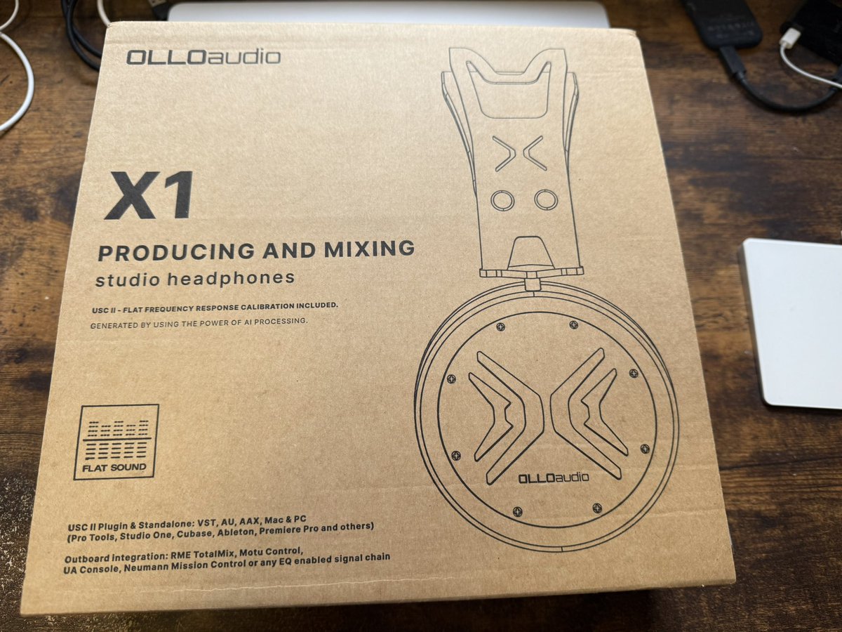 tyome's tweet image. 身の丈に合わないヘッドホンを買ってしまいました🙃
こりゃ最高川◜ᴗ◝川
もやっとしてない。1個1個の音が音像も定位もくっきり見える。

OLLO AUDIO X1