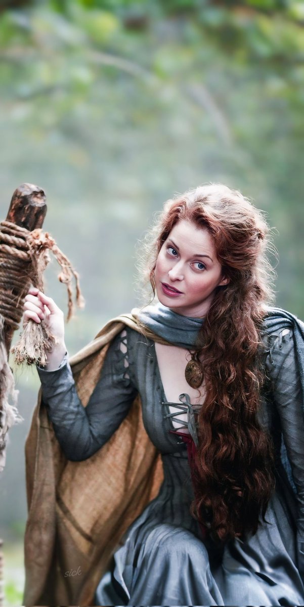 Ros 😍♥️

#EsméBianco #GameOfThrones