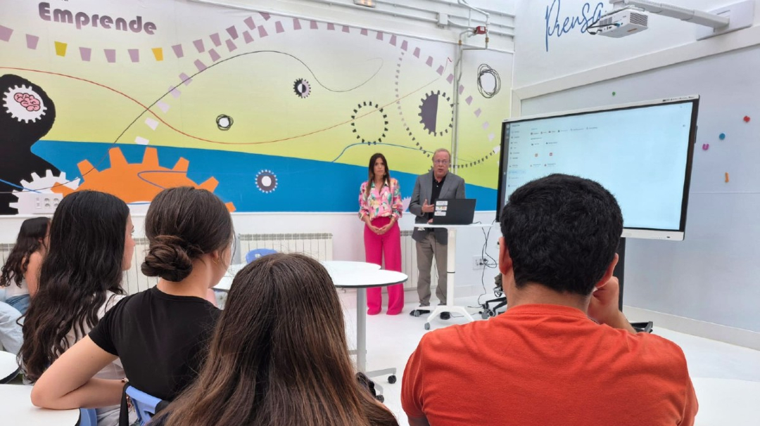 El Ecyl acerca sus políticas activas de empleo a los estudiantes
f.mtr.cool/ldpolizrfo