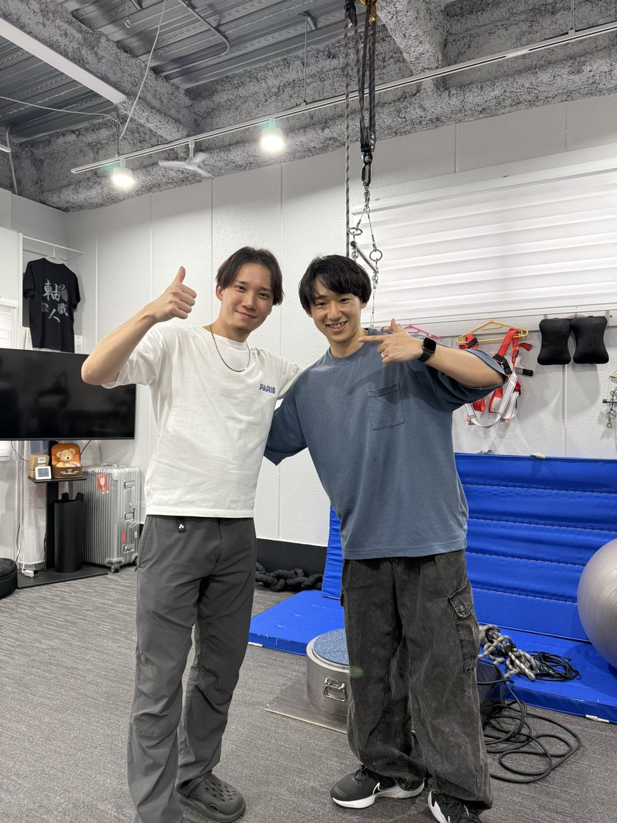 3333orzno's tweet photo. お久しぶりです！
しばらくスケートからは離れておりましたが、最近練習を再開し、6/1のシティカップに出場します！

今回は元神奈川FSCの仲間で対抗戦をしようとなりチームヒロキvsチームSAMURAICEでプログラムを作りました笑

まさのスピニングラボのお陰もあり、3回転も無事戻せたので頑張ります！ https://t.co/AzqYttwxsu
