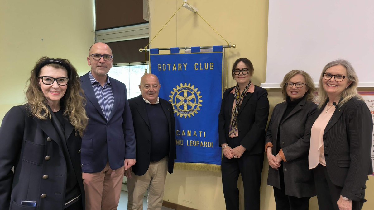 oracy_lab's tweet photo. Our Public Speaking Course at Liceo Leopardi wrapped up with a championship! 🏆  

Thanks to PNRR funding and partners Rotary Club Recanati!   

And most of all, brilliant job, students! 

#PublicSpeaking #PNRR #oracylab https://t.co/e3NDjWJ0Ei