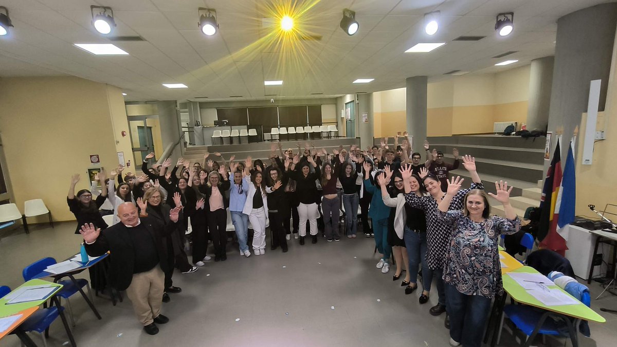 oracy_lab's tweet photo. Our Public Speaking Course at Liceo Leopardi wrapped up with a championship! 🏆  

Thanks to PNRR funding and partners Rotary Club Recanati!   

And most of all, brilliant job, students! 

#PublicSpeaking #PNRR #oracylab https://t.co/e3NDjWJ0Ei