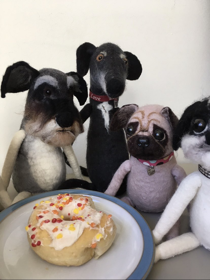 Can you guess which one took the bite?… 
If you would like a teddy bear version of your own dog making please message me.  #FridayVibes  #Handmadegift #Lunchtime #craftbizparty