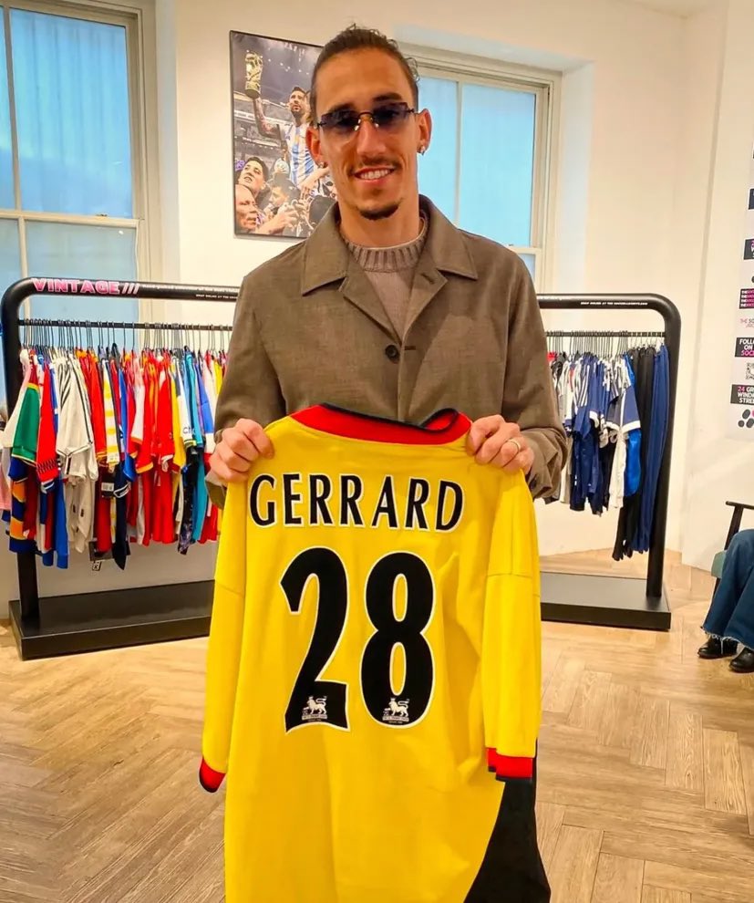 No Context Kostas Tsimikas (@nocontexttsimi) on Twitter photo 