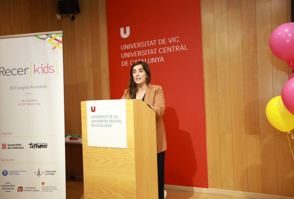 📢 240 infants presenten projectes de recerca sobre l’estudi dels semiconductors al Congrés Recerkids, que ha tingut lloc a la UVic-UCC

👉 uvic.cat/noticies/240-i…