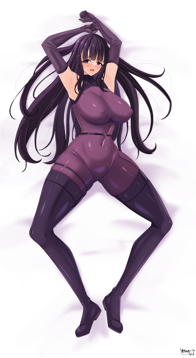 悪の女戦闘員(JKk-105)ちゃんの抱き枕っ!制服姿と戦闘スーツ姿、お好みの方を抱きましょう! 