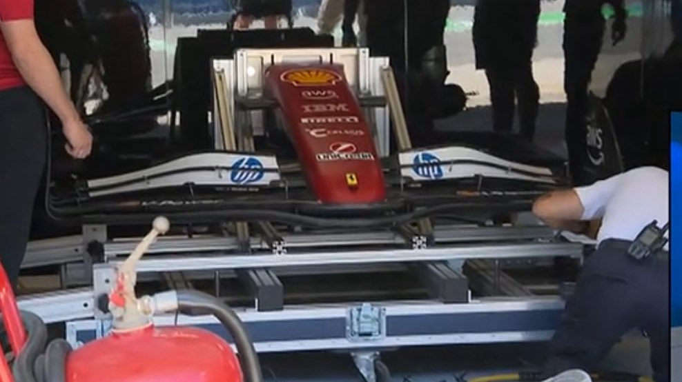 robertofunoat's tweet photo. Ala anteriore della SF-25 nel corso delle verifiche della FIA effettuate ieri (📸 SkySportF1) #F1 #SpanishGP #Ferrari #FIA #flexibilityCheck #FrontWing https://t.co/dcH9CYsHoM