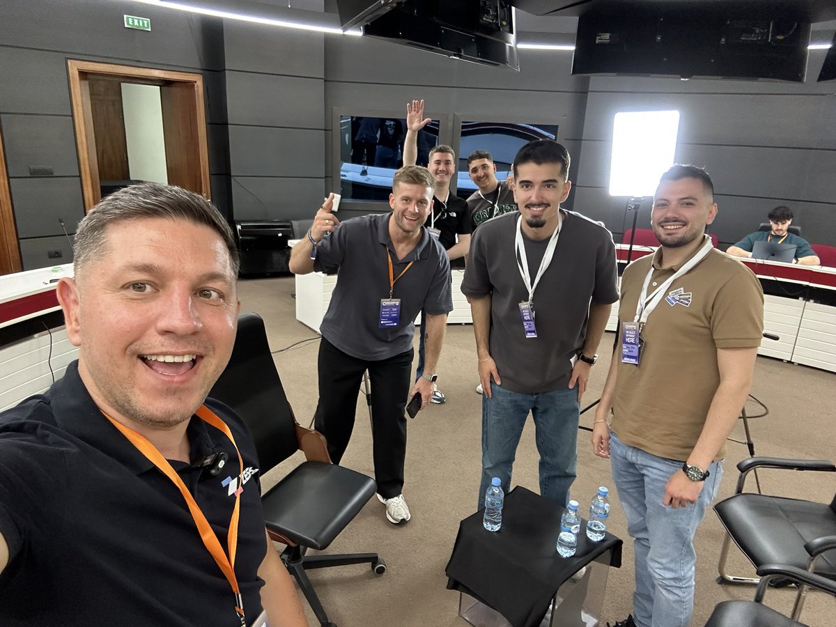 Cooking with <a href="/BalkansCryptox/">Balkans Crypto</a> and <a href="/hodluppod/">hodl up</a>, stay tuned 🔥🔥🔥

Common everyone, scream AI 😅