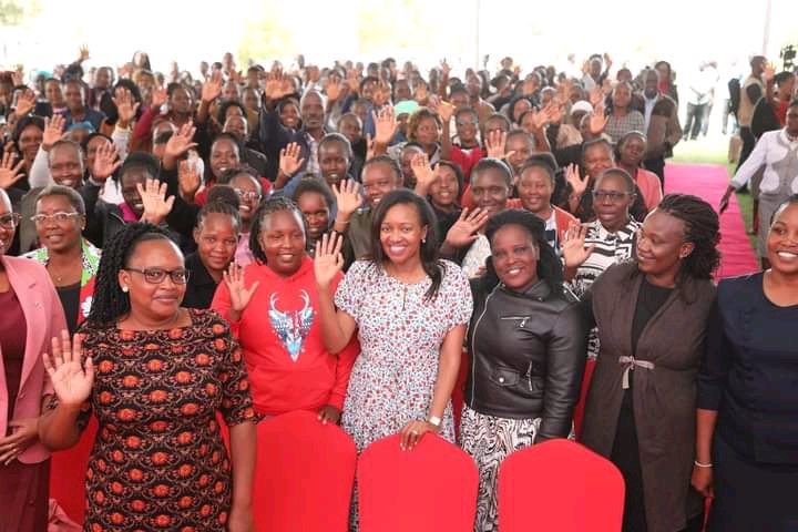 MohaaHassa6560's tweet image. Today, H.E @susankihika commissioned 498 newly employed ECDE teachers at ATC Soilo  a major step in strengthening early learning across the county. Investing in our children’s foundation is investing in a brighter future!

#FocusedOnServiceDelivery 
#SusanKihikaDelivers
