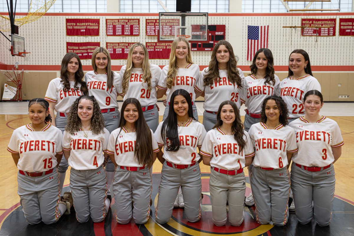 Tide Softball heads to Medford this afternoon for the preliminary round of the State Tournament! 1st pitch is at 2:30pm!