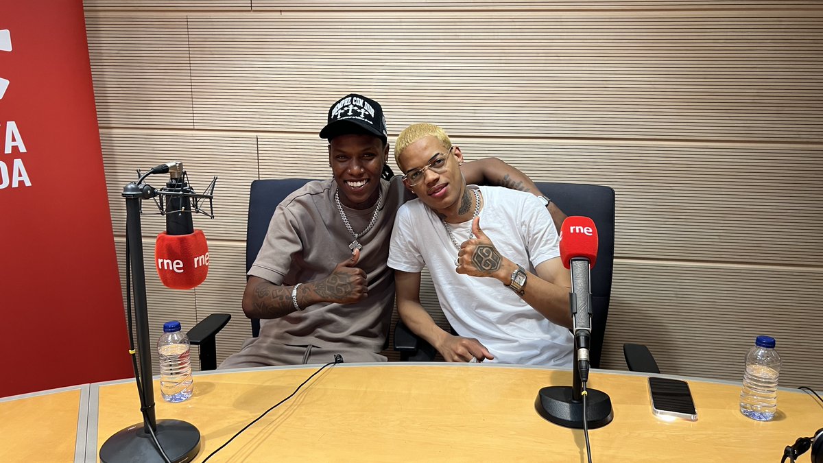 crestadelaonda's tweet photo. 🎙️ Y por supuesto para entrar bien duro al fin de semana hablamos con @AnthonyYeigo 🤪

Para presentar su último éxito 'Chica' Ft. @kikoelcrazylm 📻🎤 

➡️ Programa completo: https://t.co/x3djZMvuv0 https://t.co/WVz1idYycY