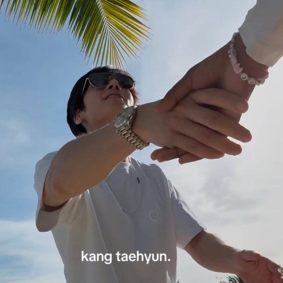 luvtaegyu's tweet photo. something about kang taehyun in that white shirt &amp; sunglasses in cebu + him looking saur good while riding the tricycle 🧎🏻‍♀️🧎🏻‍♀️🧎🏻‍♀️ https://t.co/cDlCr9PbEw