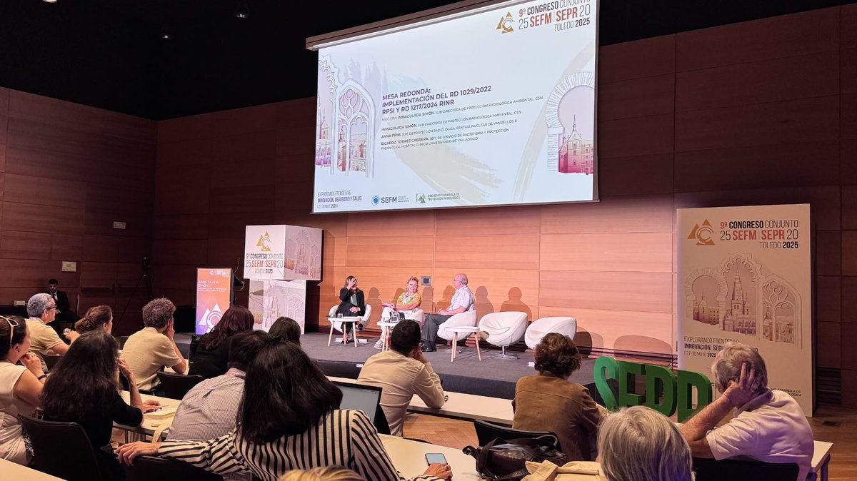 Consejo de Seguridad Nuclear (@csn_es) on Twitter photo 💡Hoy en el <a href="/congSEFMSEPR/">Congreso SEFM y SEPR</a> han moderado dos mesas redondas:
☢️Javier Zarzuela sobre "Nuevas recomendaciones de ICRP"
🧑⚖️Inmaculada Simón, subdirectora de protección radiológica ambiental, sobre la implementación del RD 1029/2022, RPSI y RD 1217/2024 RINR 💡Hoy en el <a href="/congSEFMSEPR/">Congreso SEFM y SEPR</a> han moderado dos mesas redondas:
☢️Javier Zarzuela sobre "Nuevas recomendaciones de ICRP"
🧑⚖️Inmaculada Simón, subdirectora de protección radiológica ambiental, sobre la implementación del RD 1029/2022, RPSI y RD 1217/2024 RINR