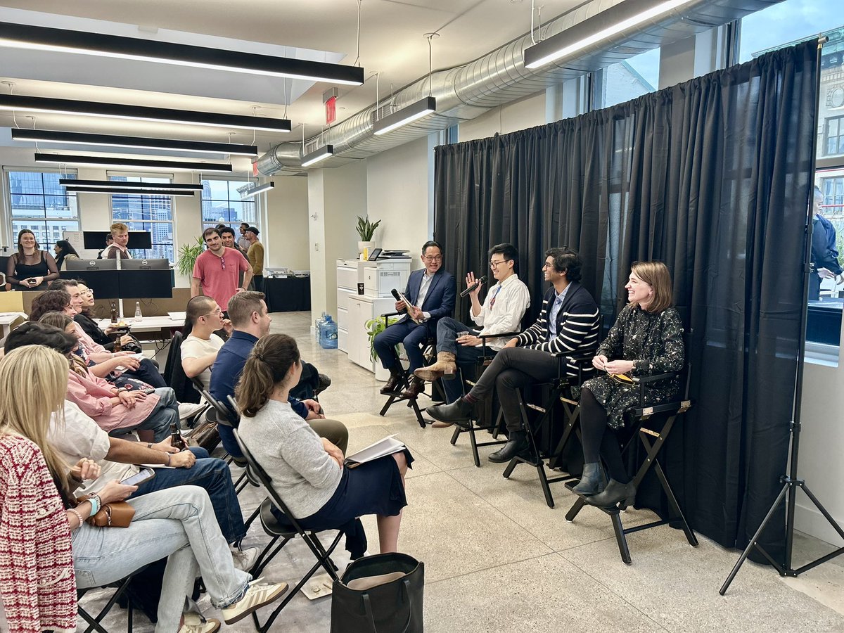 Will White tweet media