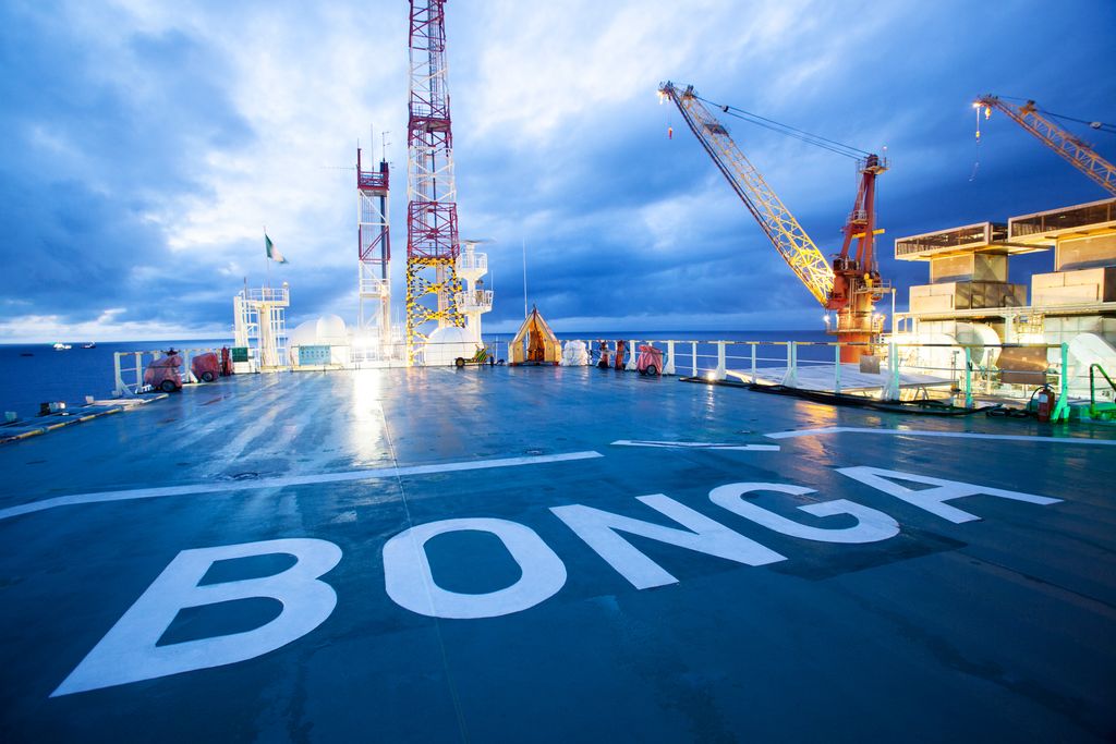 Global Underwater Hub (@guh_news) on Twitter photo MEMBER NEWS
Shell to increase interest in Nigeria’s deep-water Bonga field
<a href="/Shell_Nigeria/">Shell Nigeria</a>, a <a href="/Shell/">Shell</a> subsidiary, has agreed with <a href="/TotalEnergies/">TotalEnergies</a> EP Nigeria to acquire its 12.5% stake in the OML 118 Production Sharing Contract.
Read more: tinyurl.com/GUH-Media-Shel… MEMBER NEWS
Shell to increase interest in Nigeria’s deep-water Bonga field
<a href="/Shell_Nigeria/">Shell Nigeria</a>, a <a href="/Shell/">Shell</a> subsidiary, has agreed with <a href="/TotalEnergies/">TotalEnergies</a> EP Nigeria to acquire its 12.5% stake in the OML 118 Production Sharing Contract.
Read more: tinyurl.com/GUH-Media-Shel…