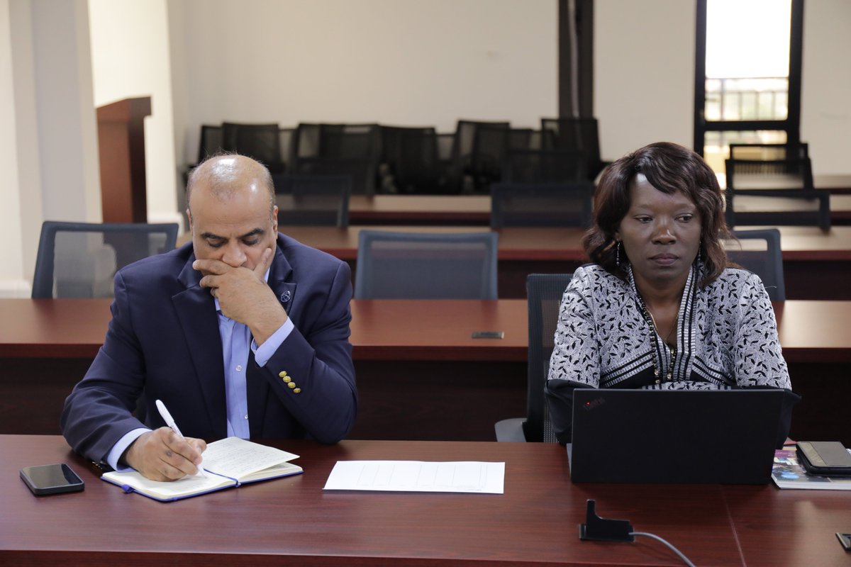 WHO Burundi (@whoburundi) on Twitter photo Le groupe des partenaires financiers de la santé, sous le leadership du représentant de <a href="/WhoBurundi/">WHO Burundi</a> s'est réunis lors de leur rencontre mensuelle. Le groupe des partenaires financiers de la santé, sous le leadership du représentant de <a href="/WhoBurundi/">WHO Burundi</a> s'est réunis lors de leur rencontre mensuelle.