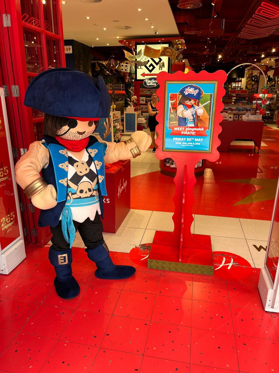 🏴‍☠️ Ahoy, London!
The #PLAYMOBIL Pirate is making a real-life appearance at Hamleys for epic meet &amp; greets! 

Catch the next ARRR-gpearance at 13:00, 14:00, and 15:00, so hoist your sails and head down now — adventure awaits! 🏴‍☠️☠️ #Hamleys  #PirateFun #LondonEvents #FamilyDayOut