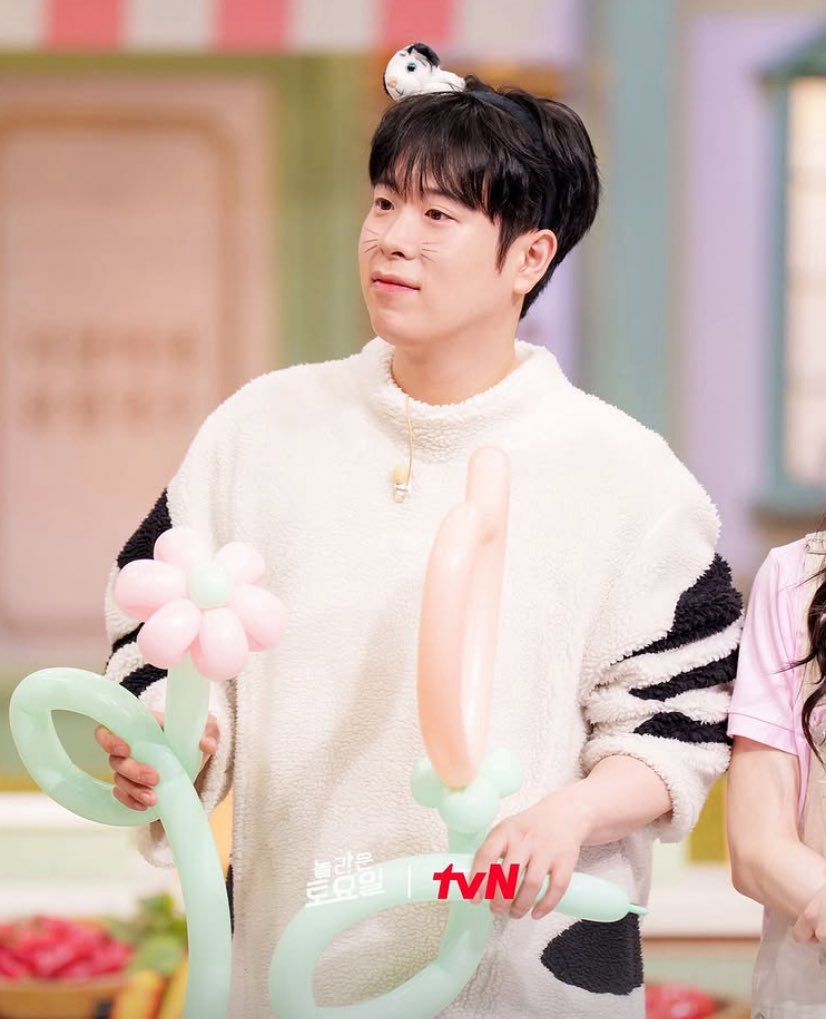 PYOO2O2's tweet image. 손님은 졸귀세요