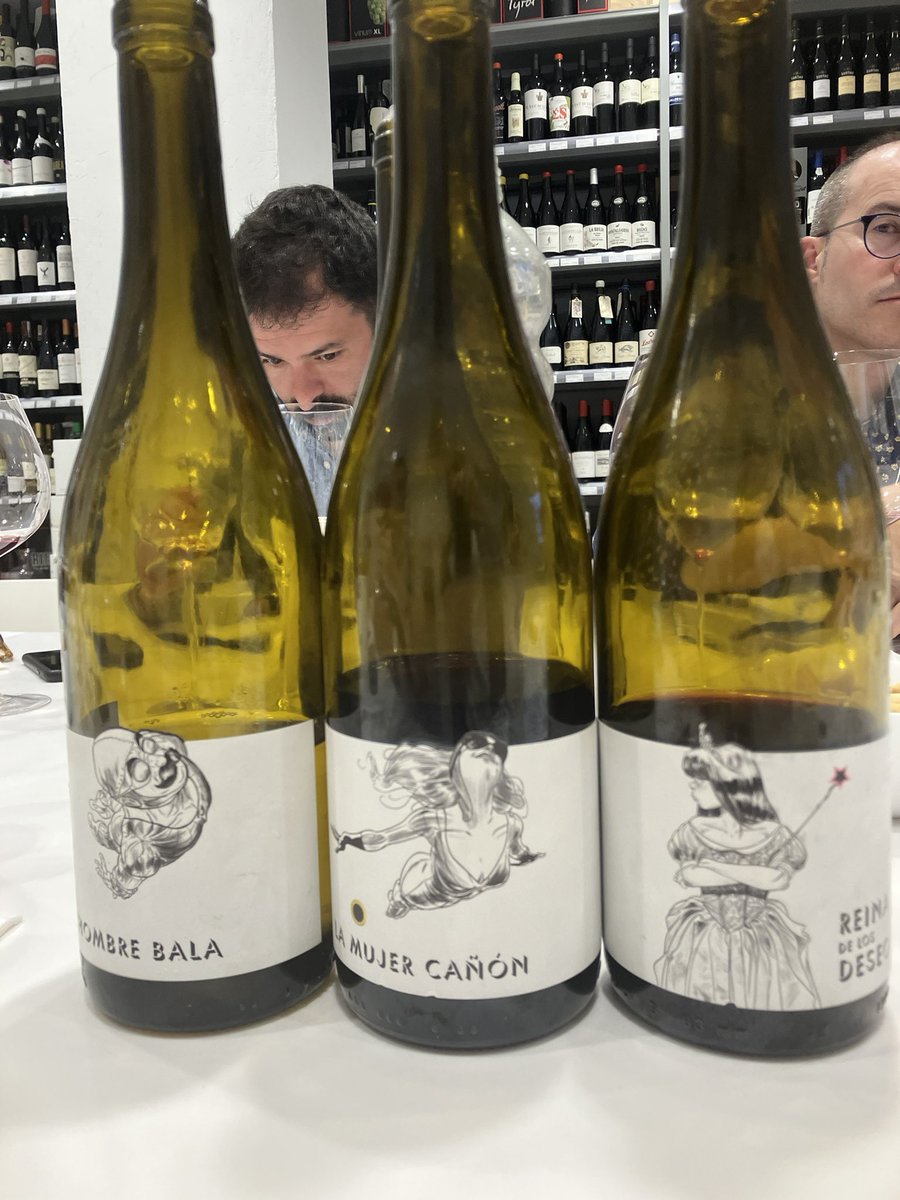 javyaraque's tweet photo. 🦸♂️🍷 Los Vengadores del Vino han llegado 🦸♀️🍷
@vilaviniteca
¡Comando G presenta su escuadrón de Garnachas con superpoderes!
🌪️ Hombre Bala
👑 La Reina de los Deseos
💥 Mujer Cañón
#ComandoG
#VinoConPoderes #GarnachaPower #ComandoG #HombreBala #MujerCañón #LaReinaDeLosDeseos https://t.co/pIHiDquzuC