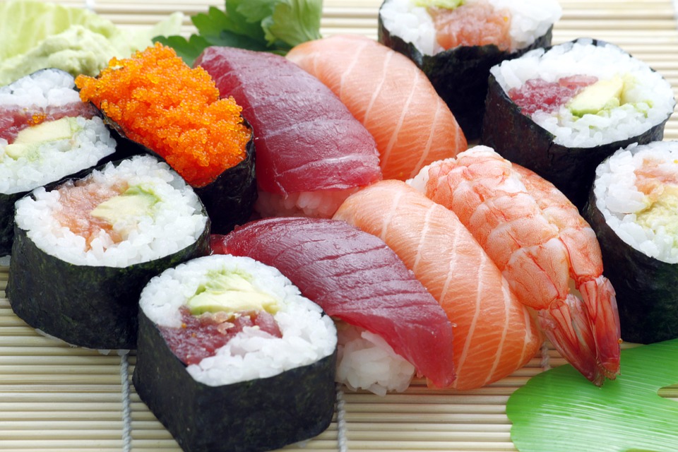 Sushi🍣, a traditional Japanese dish, features vinegared rice🍚 combined with various ingredients like seafood, vegetables, or meat🥩. It's a staple of Japanese cuisine🗾 and has gained global popularity. 👉#sushi#Japanese food tinyurl.com/4fhenwf5