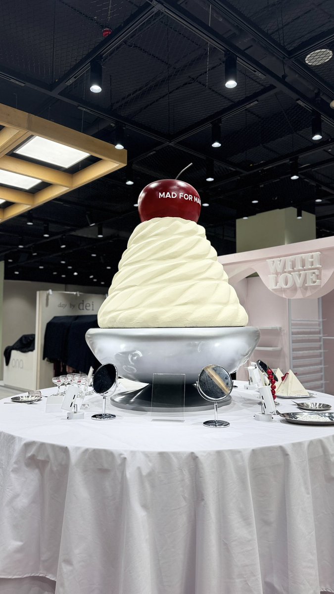 Mad For Makeup tweet media