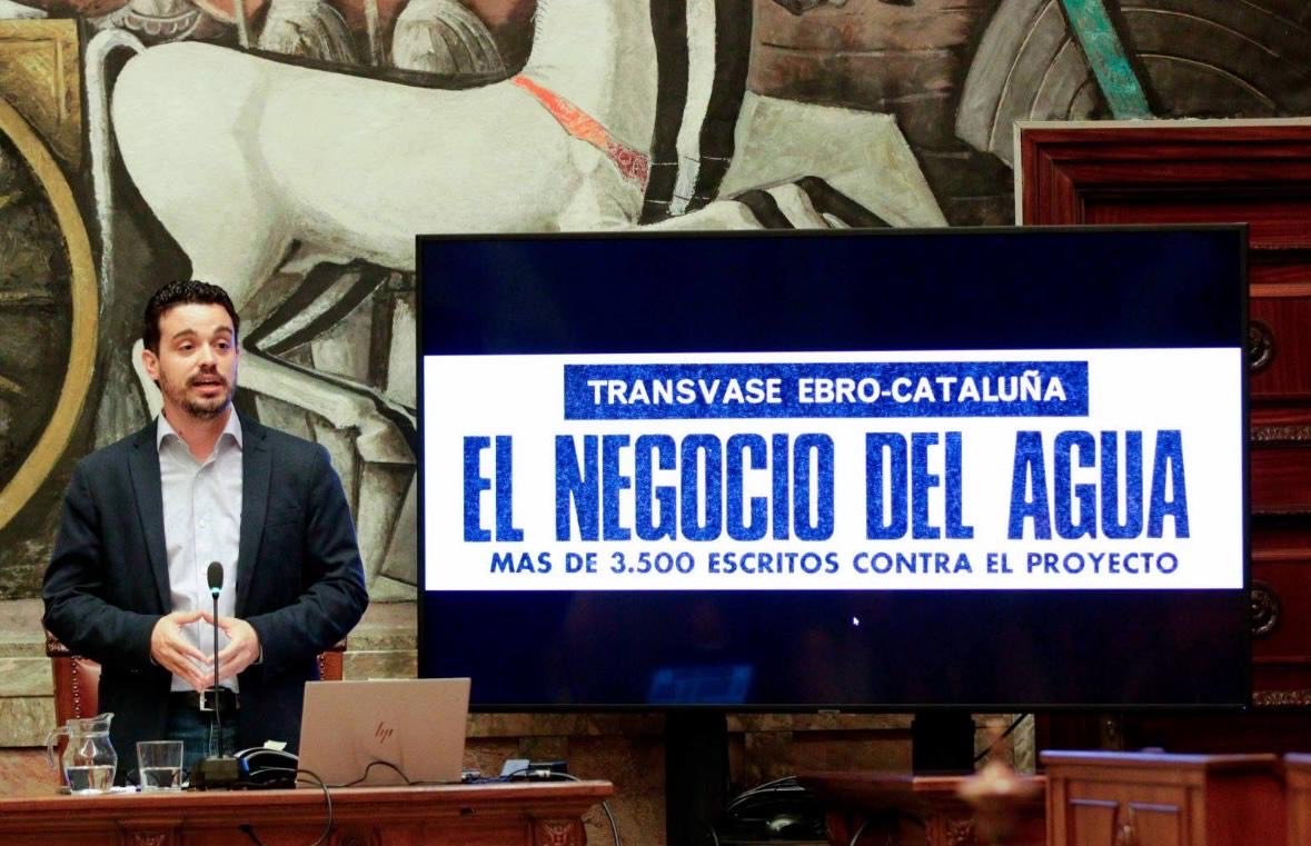 JLambanM's tweet photo. Enhorabuena a ⁦@Darvilvil⁩ por este libro en el que rememora la lucha contra el trasvase y la reivindicación del riego de hace medio siglo. Ya alcalde de Bujaraloz ha impulsado los regadíos de Monegros con mucho éxito. Hombres como él son el futuro del ⁦@aragonpsoe⁩ https://t.co/rck2OlQAar