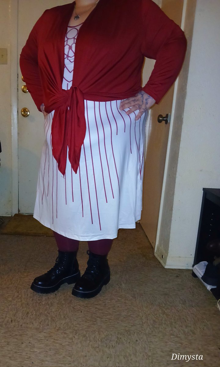 Sorsha_Dusk's tweet image. ~Job interview today. Red or Black???~ #jobinterview #plussize #fashion