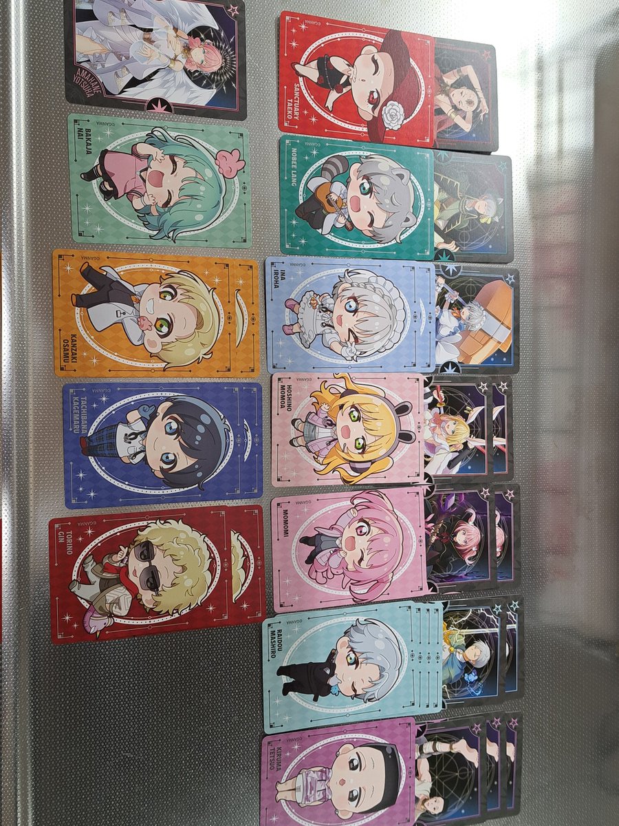 natsuki_96c's tweet photo. 2箱買ったの届いて早速開封！
#ストグラ救急隊ウエハース https://t.co/dpZ9L7qbaA
