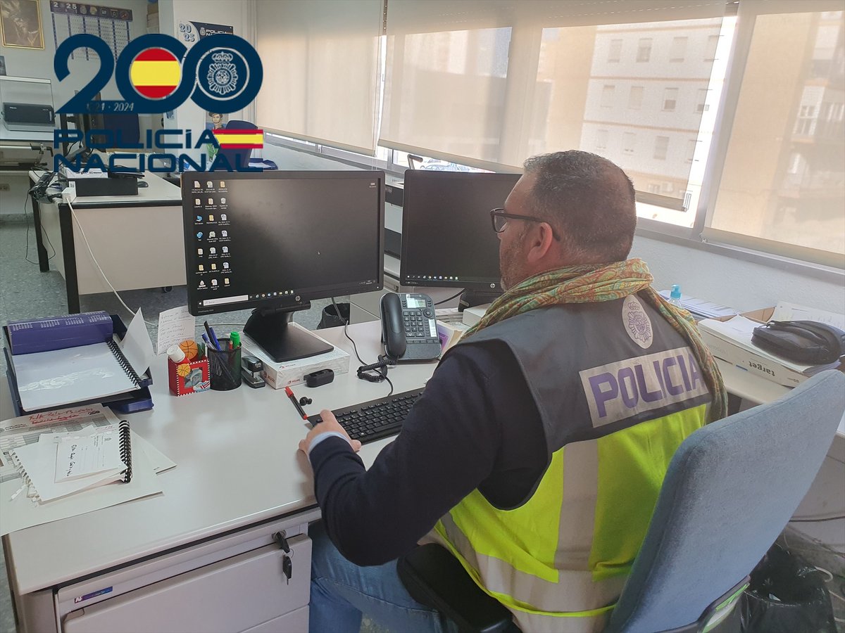🔴📷 Dos detenidos por 15 robos en pisos del centro y Triana durante la Feria aprovechando las ausencias