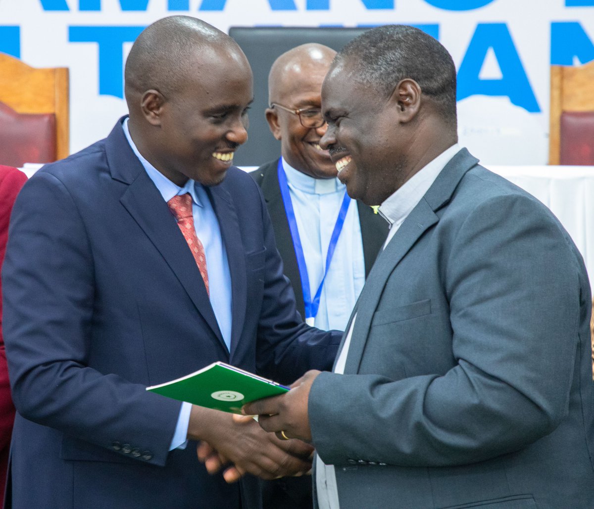 Tanzania ECD Network (@ecdnetwork) on Twitter photo Tanzania Malezi Summit 2025
Mhe. Dkt Doto Biteko, Naibu Waziri Mkuu, amezindua Mwongozo wa Malezi kwa Muktadha wa Dini ya Kiislamu na Kikristo hatua ya kihistoria kwa ustawi wa mtoto!
Mtoto aliyelelewa kwa misingi ya imani hujengwa kuwa raia bora! #MtotoKwanza <a href="/Dr_DGwajima/">Dr. Dorothy Gwajima</a> Tanzania Malezi Summit 2025
Mhe. Dkt Doto Biteko, Naibu Waziri Mkuu, amezindua Mwongozo wa Malezi kwa Muktadha wa Dini ya Kiislamu na Kikristo hatua ya kihistoria kwa ustawi wa mtoto!
Mtoto aliyelelewa kwa misingi ya imani hujengwa kuwa raia bora! #MtotoKwanza <a href="/Dr_DGwajima/">Dr. Dorothy Gwajima</a>