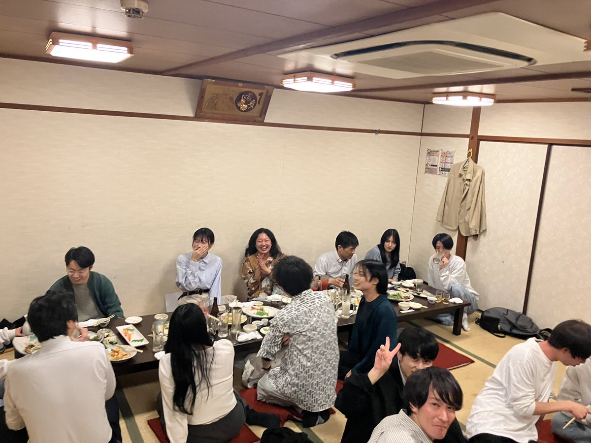 NAIST_CMS's tweet photo. 研究室の新歓でした！
M1とM2の一部の学生から、「研究頑張ります！」と表明頂きました！ https://t.co/Y1E1VSXrRQ