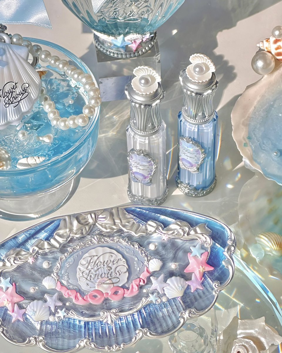 海を感じる硝子のバルーン&シェルリース二点セット ガラスのテーブルに海が映る🌊 クリアな夢が手のひらに落ちる