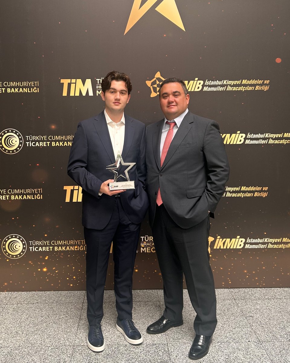 akpakimya's tweet photo. AKPA Kimya olarak, İstanbul Kimyevi Maddeler ve Mamulleri İhracatçıları Birliği (İKMİB) tarafından düzenlenen 2024 İhracatın Yıldızları Ödül Töreni kapsamında, “Organik Kimyasallar İhracatı” kategorisinde ikincilik ödülüne layık görülmenin haklı gururunu yaşıyoruz. https://t.co/9W9B9eeifI