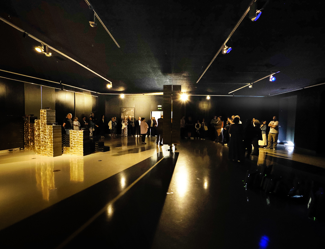 Festival RESIS - A Coruña (@resisfestival) on Twitter photo Barrocracia estra absoluta no #RESIS25
Coa presenza do director do <a href="/muncyt/">Museo Ciencia+Tecno</a> <a href="/FECYT_Ciencia/">FECYT</a>, Fernando Luis Fontes, inauguramos a instalación sonora de Rubén Panete en diálogo co espazo sonoro de <a href="/hugogomezchao/">Hugo Gómez-Chao Porta</a>
Diponible ata setembro no <a href="/muncyt/">Museo Ciencia+Tecno</a>
Moitas grazas, público! Barrocracia estra absoluta no #RESIS25
Coa presenza do director do <a href="/muncyt/">Museo Ciencia+Tecno</a> <a href="/FECYT_Ciencia/">FECYT</a>, Fernando Luis Fontes, inauguramos a instalación sonora de Rubén Panete en diálogo co espazo sonoro de <a href="/hugogomezchao/">Hugo Gómez-Chao Porta</a>
Diponible ata setembro no <a href="/muncyt/">Museo Ciencia+Tecno</a>
Moitas grazas, público!