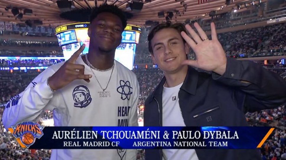 Paulo Dybala and Aurélien Tchouaméni at Madison Square Garden last night 🏀📸